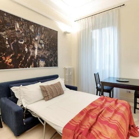 Sunny Flat In Elegant Building Close To Colosseum Roma Ngoại thất bức ảnh