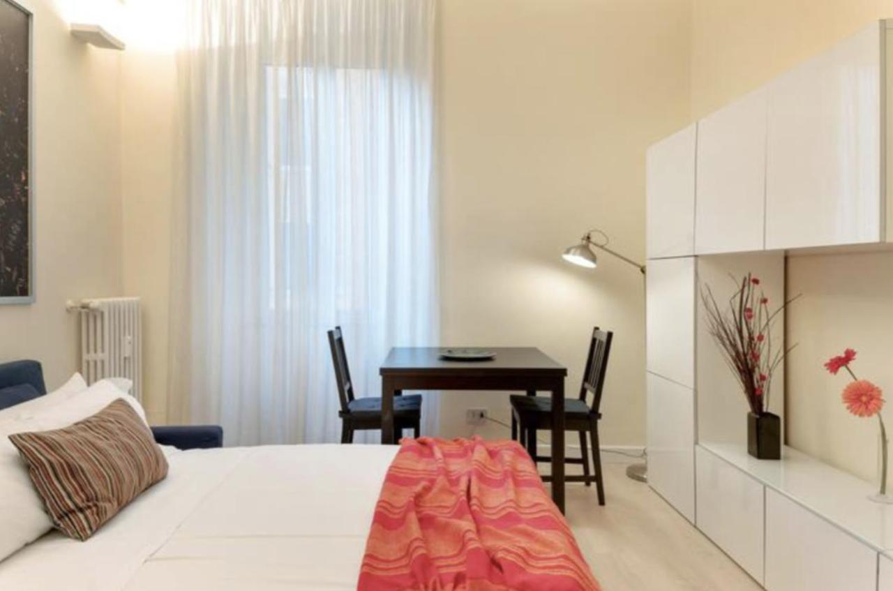 Sunny Flat In Elegant Building Close To Colosseum Roma Ngoại thất bức ảnh