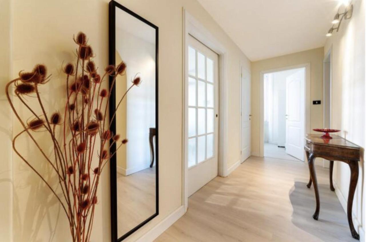 Sunny Flat In Elegant Building Close To Colosseum Roma Ngoại thất bức ảnh